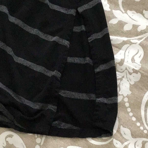 Max Studio Elegant Dress. - Picture 4 of 4